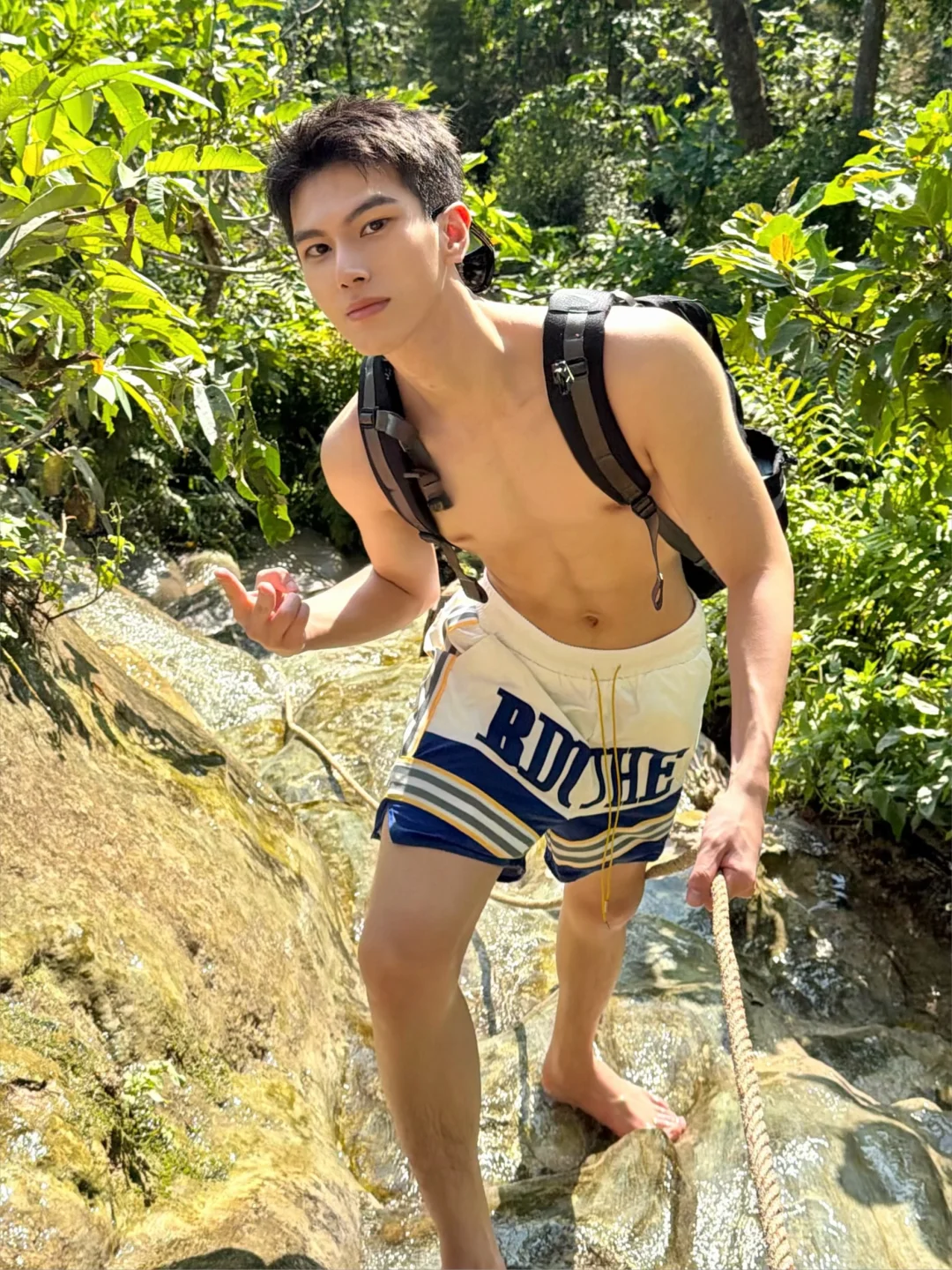 粘粘瀑布我来啦