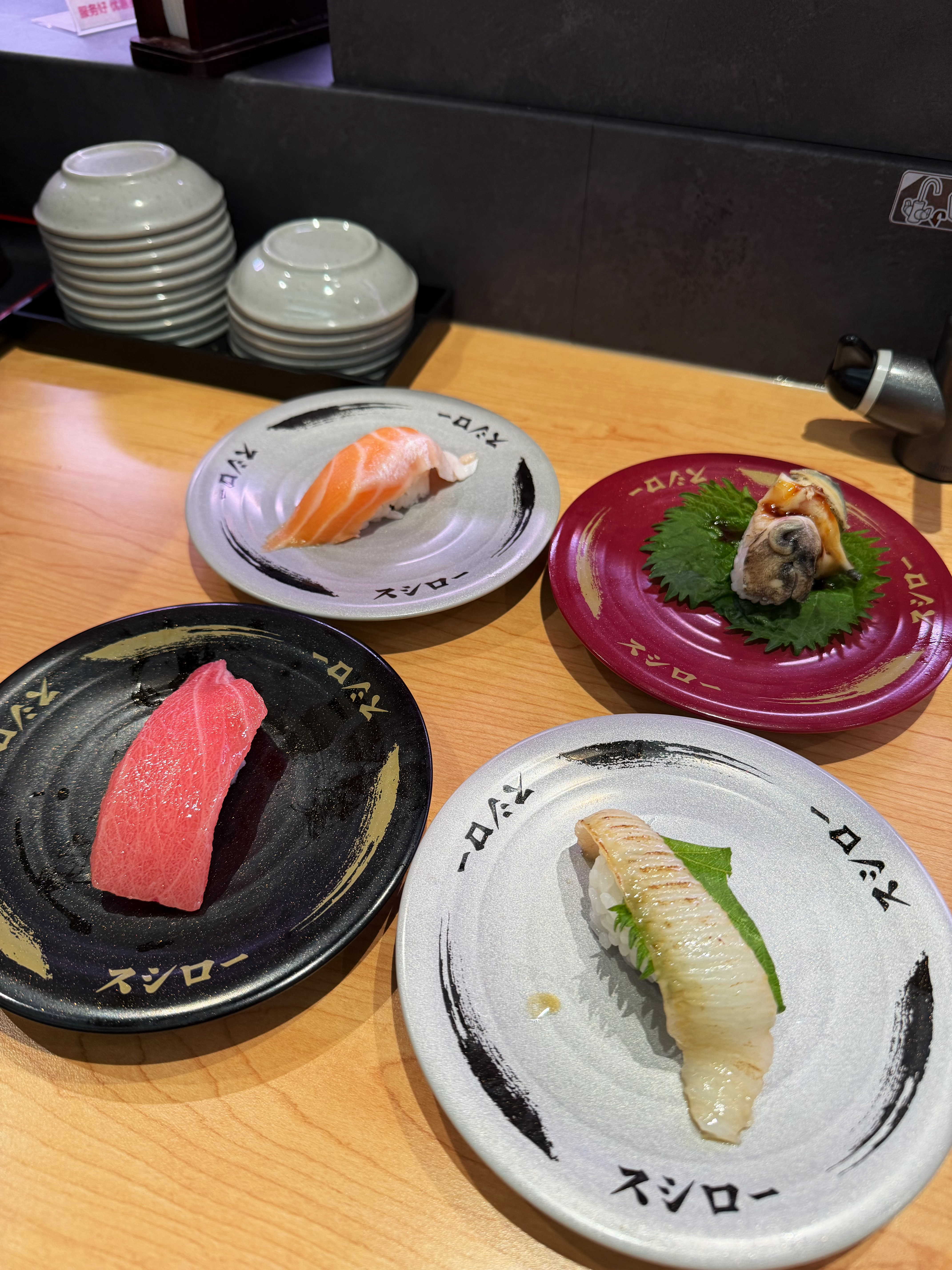 今天1个人去吃的郎。。。好吃…美味…满足…有没有懂的人 