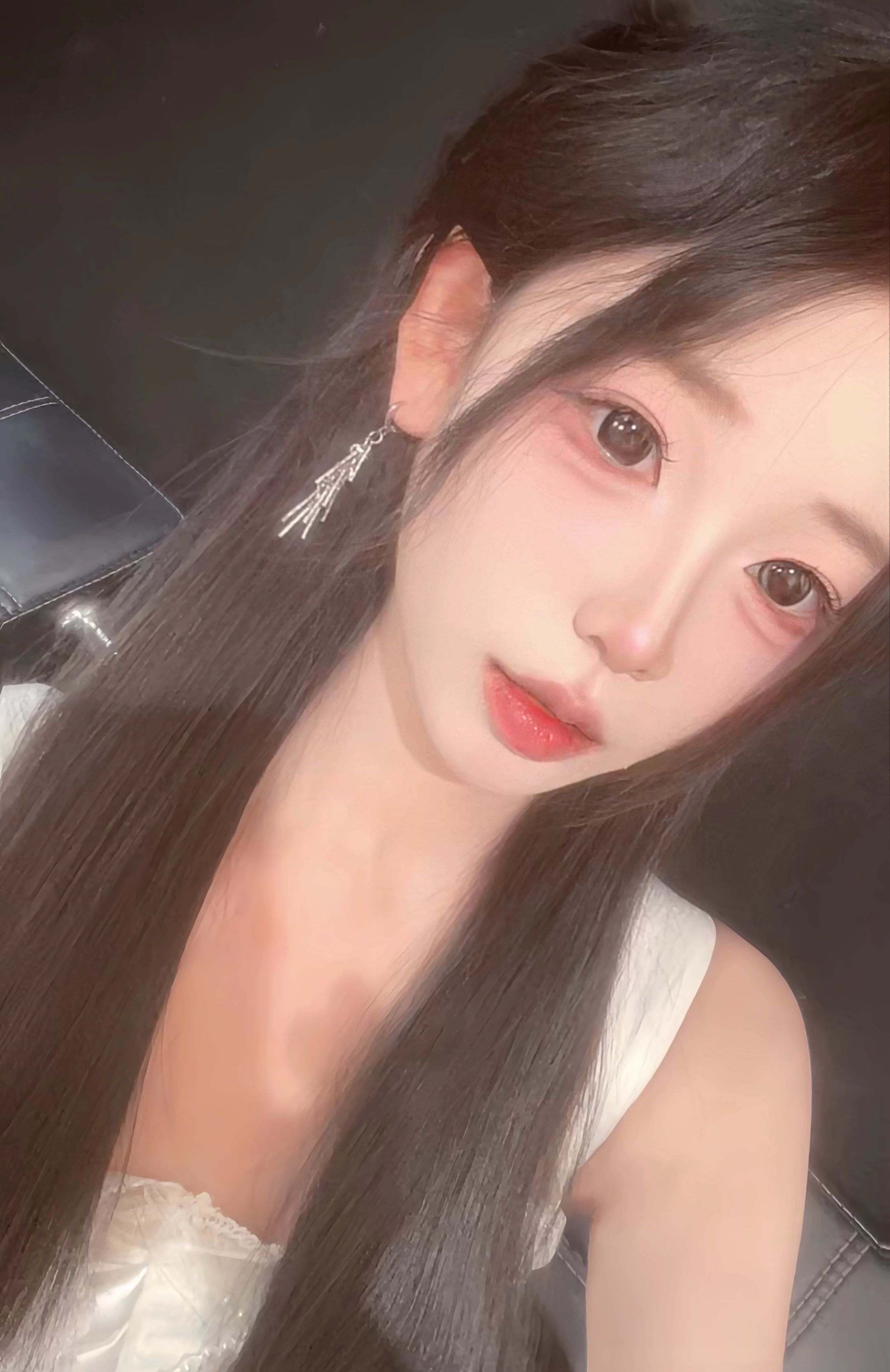 他喜欢你 因为你是个不错的人 但他爱我 哪怕我是错的人