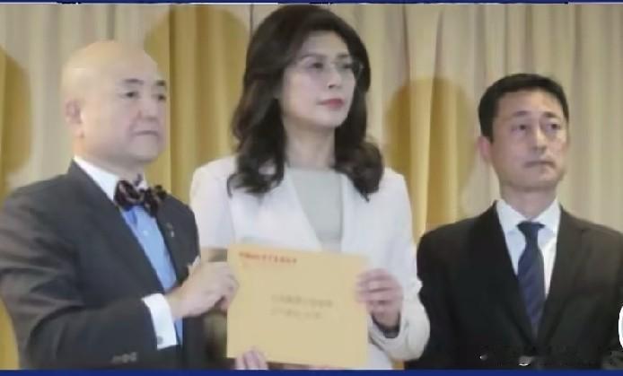 广西洪灾视而不见，熊本地震出手就是100万，郑丽文好威呀！

熊本7.1级地震发