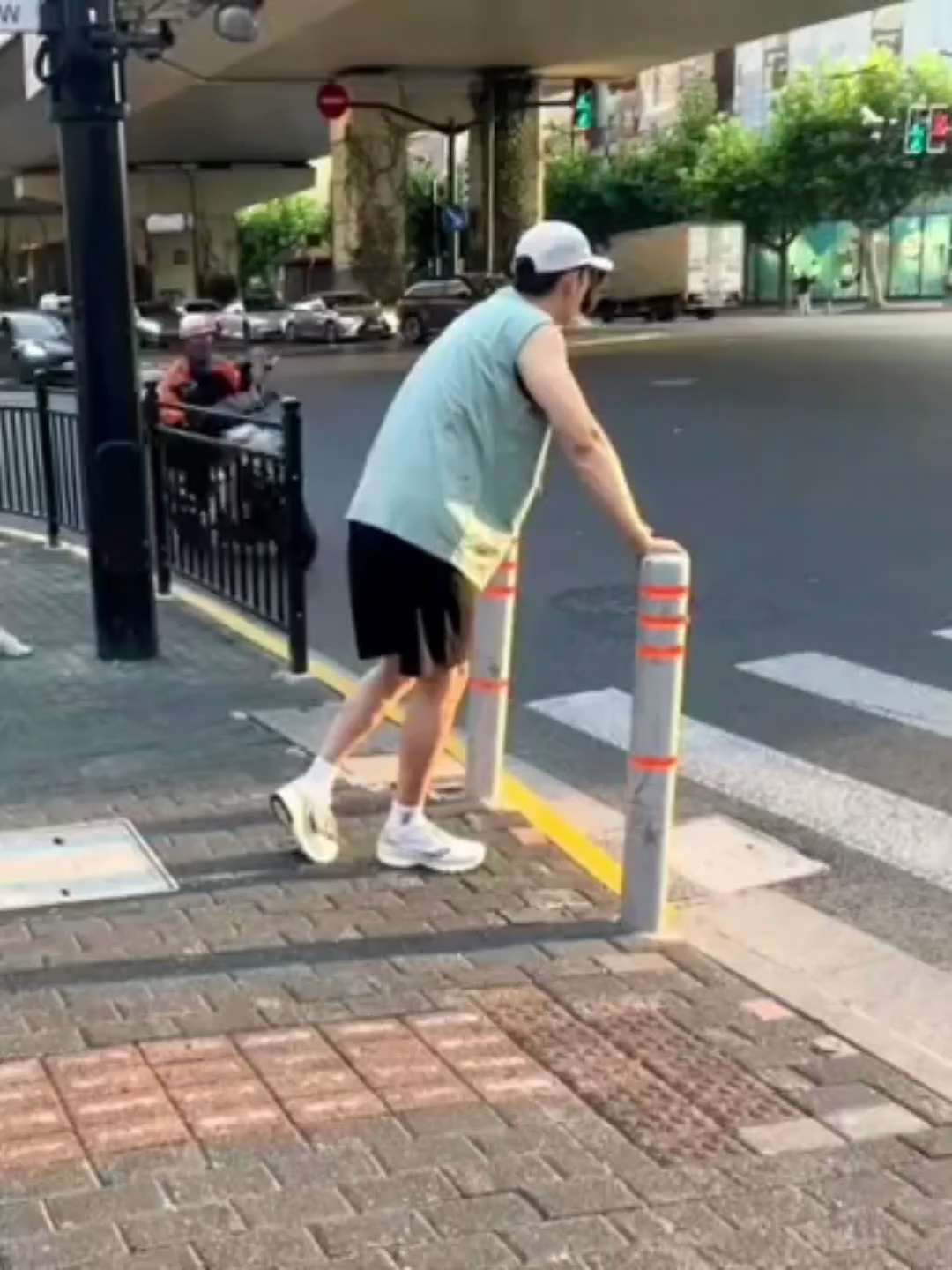 黄景瑜黄景瑜重器黄景瑜素颜自拍 昨日跑步偶遇cr:🎵 侵删 