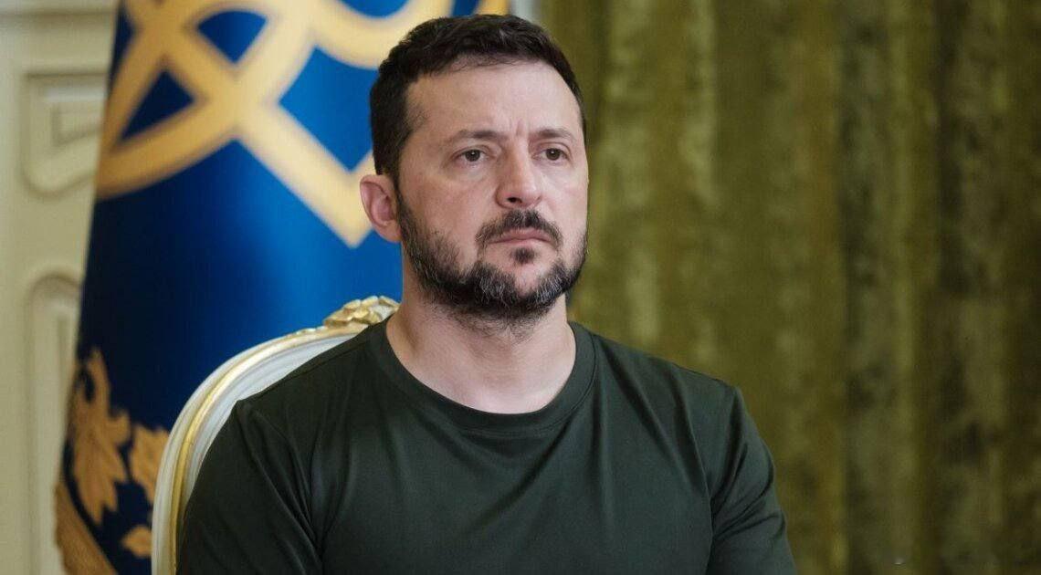 🇺🇦泽连斯基宣布，他立即签署了乌克兰最高拉达提交的三份关键文件：1. 多重国