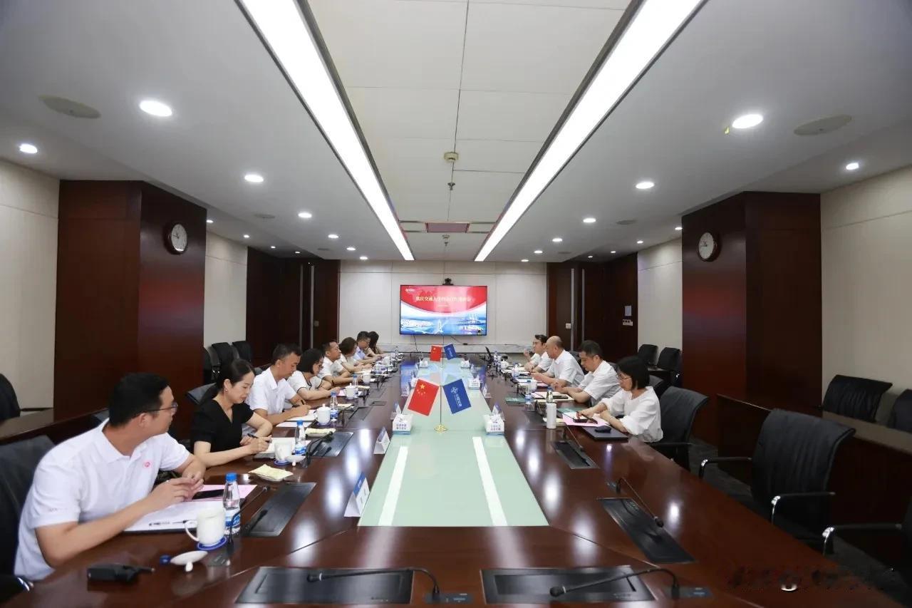 7月8日，中交三航局党委书记、董事长王世峰在公司总部会见了重庆交通大学副校长郑丹