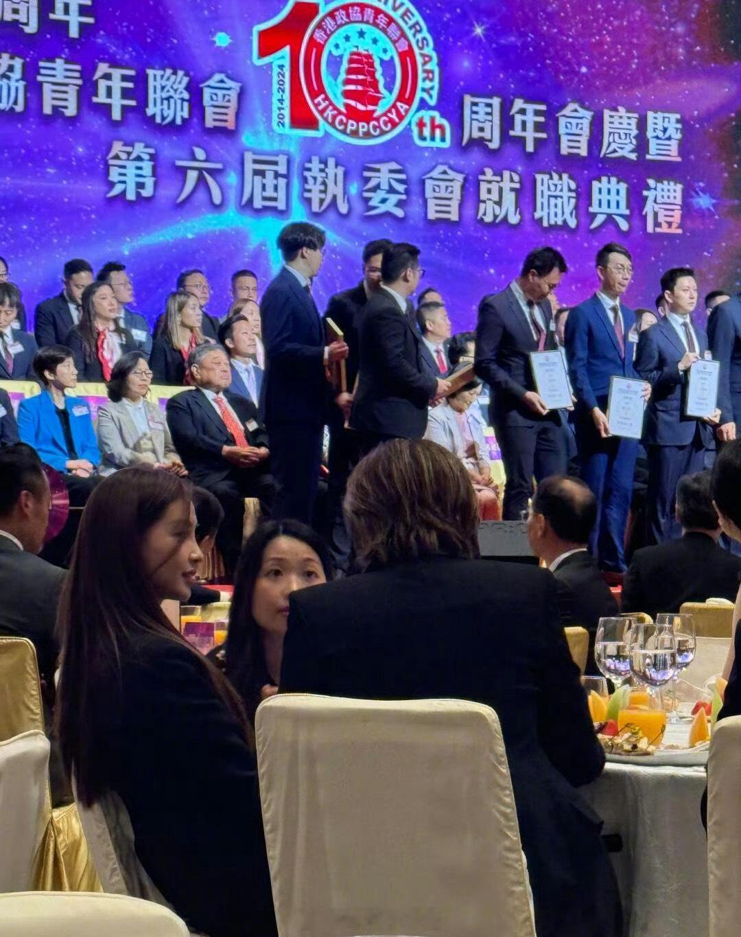 #Angelababy香港典礼路透#看到Angelababy香港典礼路透了，An