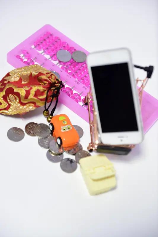 手机成本升高，真是让人又爱又恨。成本升高了，那就意味着手机价格变贵了，毕竟羊毛要