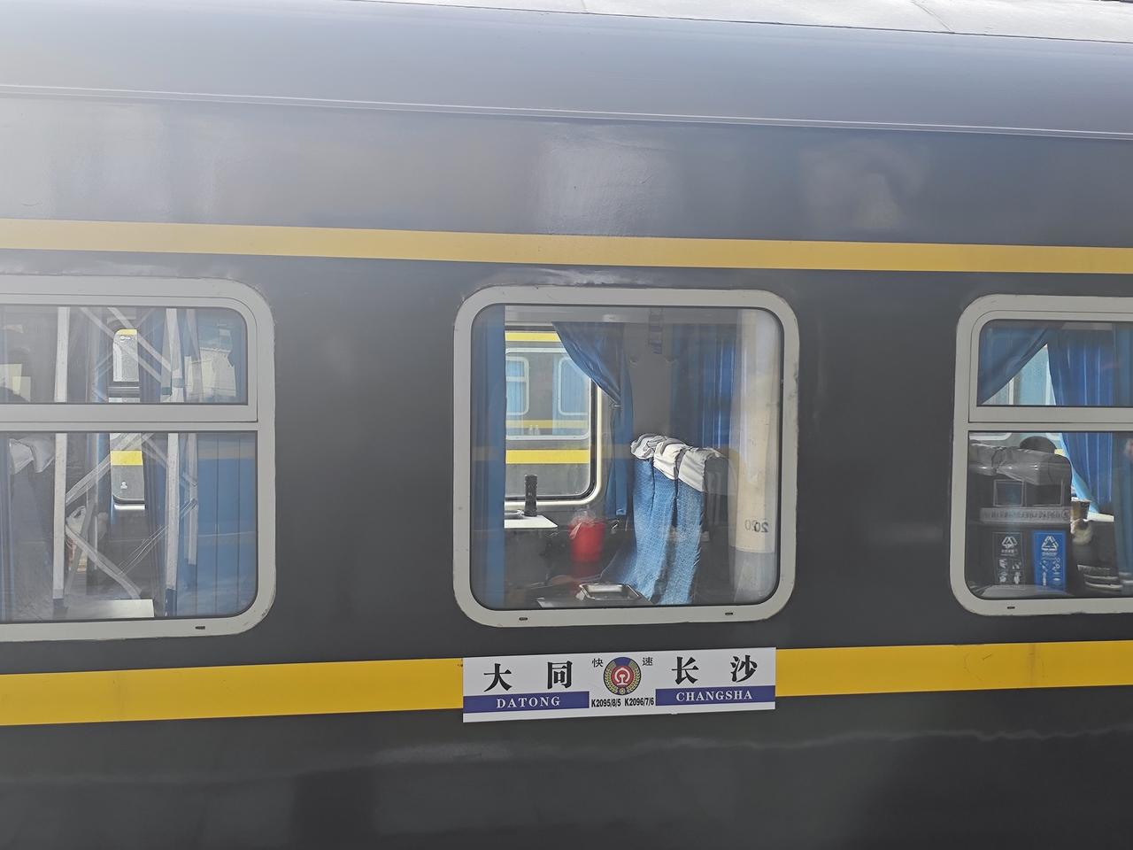 智慧黑板比粉笔好，在线课堂比漏风的教室暖，数据精准比凭感觉强。这些都是实实在在的