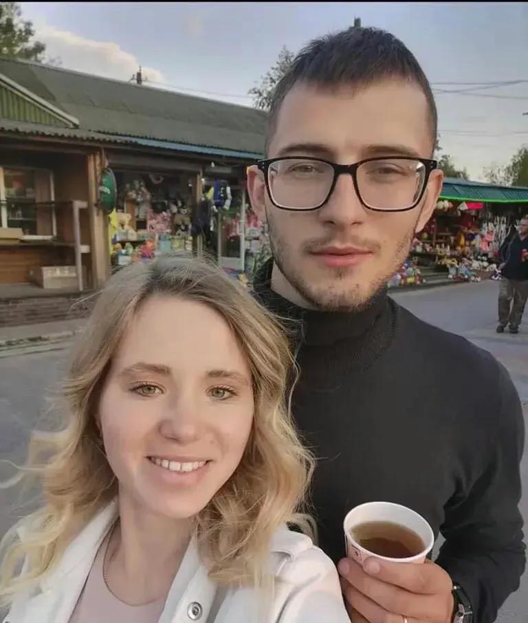 小帅哥毁容还残疾，战争是多么的残酷！

这位乌克兰士兵在打仗前还是妥妥的小帅哥，