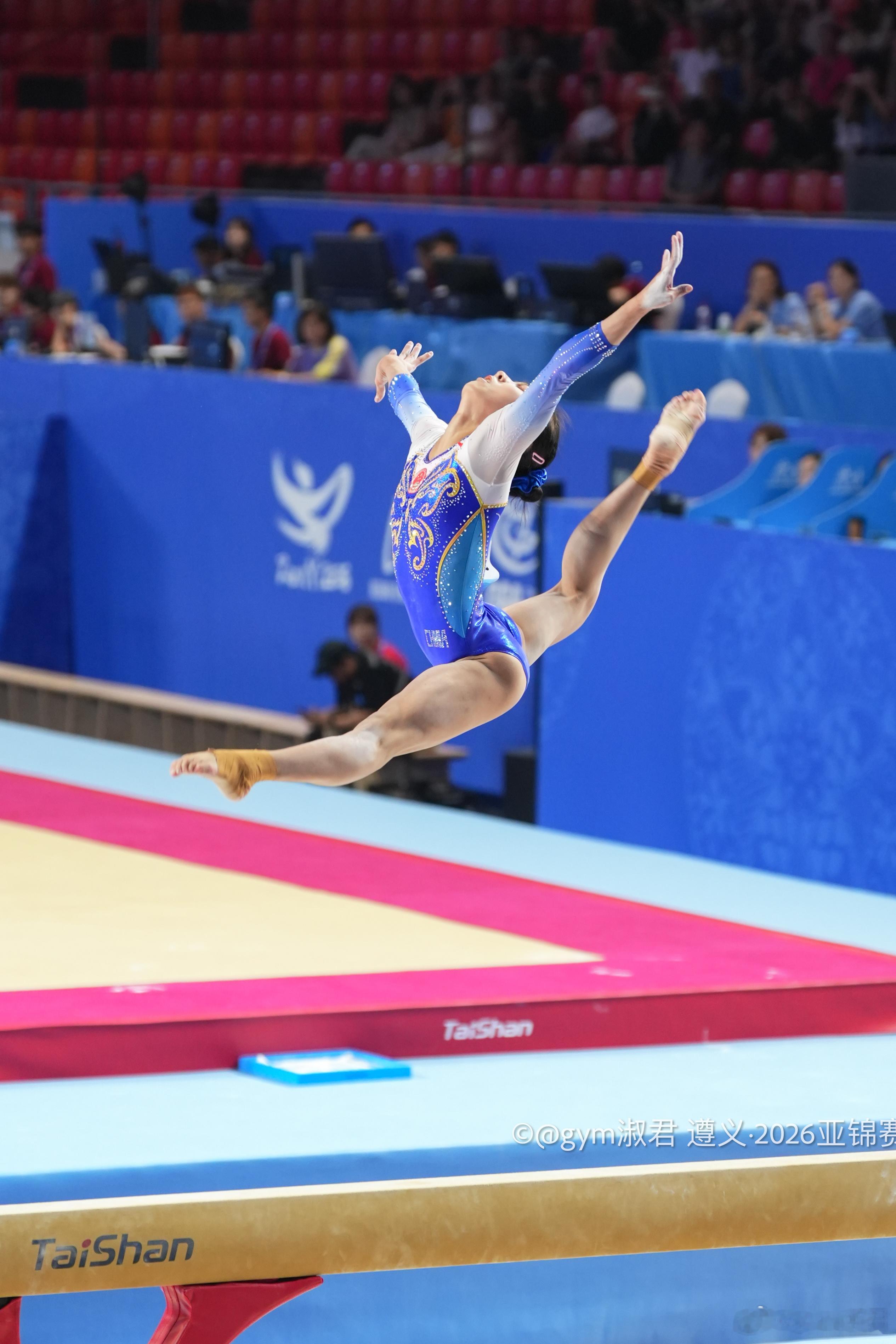 体操陈紫嫣 体操亚青赛平衡木冠军🥇 
