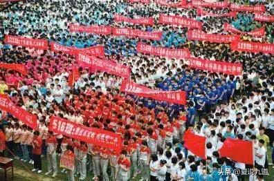 别再被136万唬住！河南真实普通高考生仅88万，和第二名差距没想象中大
 
刷家