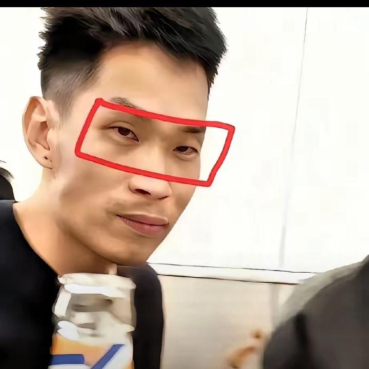 杀害河南母子三人的嫌疑犯一曝光，那眼神看着就浑身不得劲！真是应了“相由心生”，坏