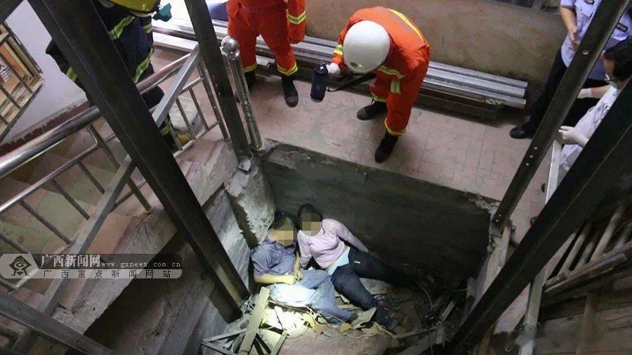 曝电梯坠亡监控缺失湖南女子坠井身亡，家属曝关键监控画面缺失。物业称设备突发故障，