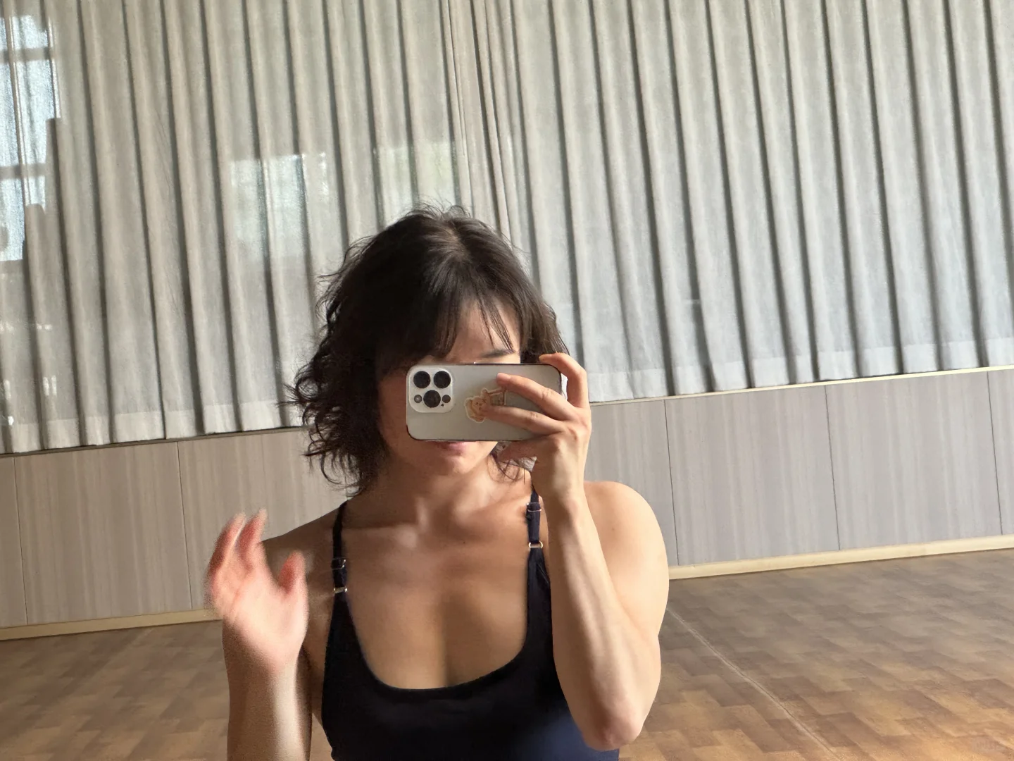 这个手臂，打人真的很痛～