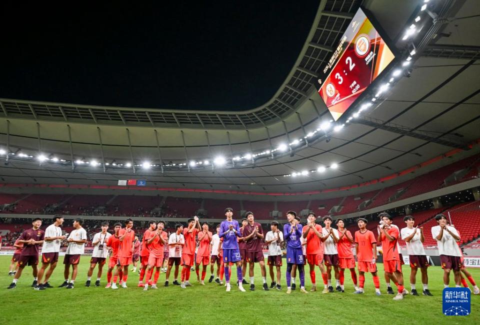 U17国足VS毕尔巴鄂首发：程晟涵、何思凡领衔，赵松源、帅惟浩替补

北京时间8
