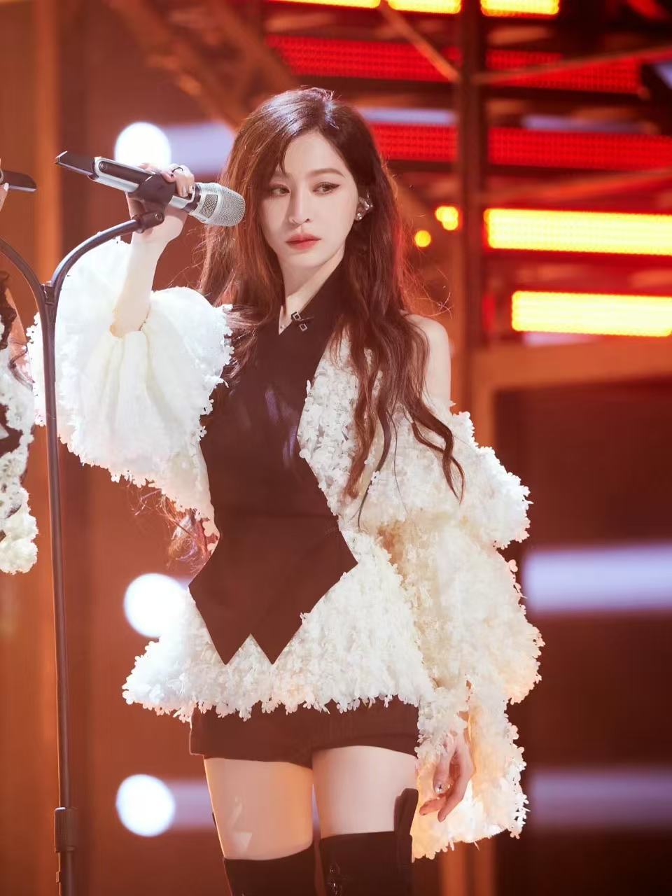 王心凌最新Dan曲即将上线王心凌代言丰田铂智7 歌声在路上，美好随行而至。王心凌