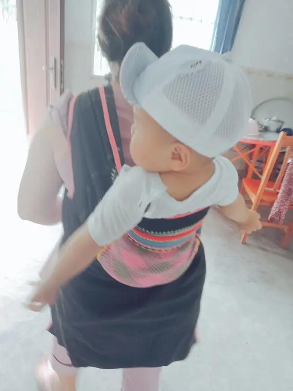 男人说：“媳妇儿，谢谢你对我不离不弃，这辈子多亏有你！”