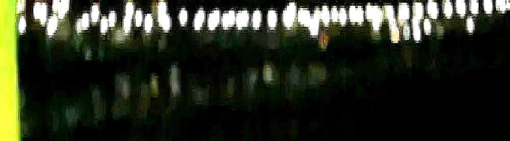 荧幕上卿卿我我，你侬我侬？别逗了，那全是冰袋、GG袜伺候出来的工业流水线。
 