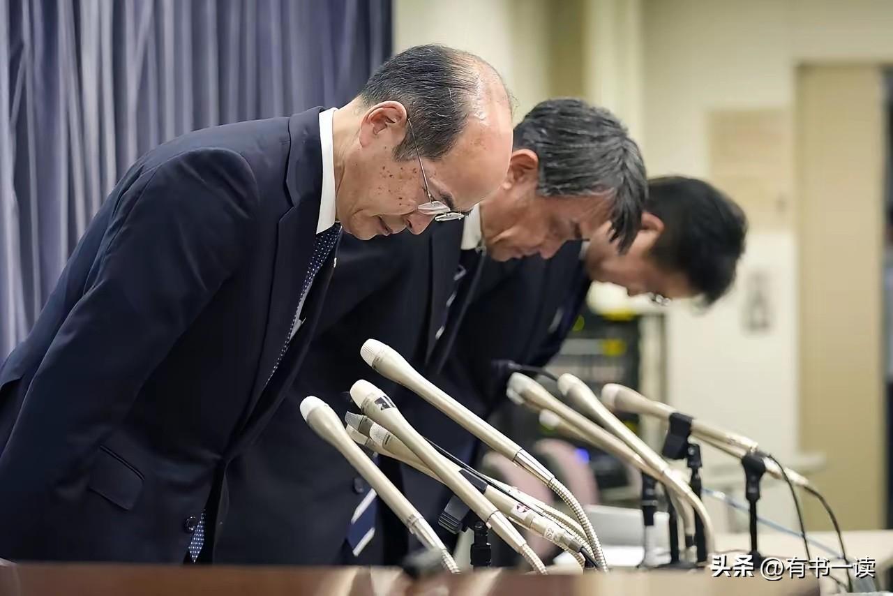 日本一直吹的254天石油储备，怎么刚遇上能源紧张就拉胯？大批加油站贴停业通知，三