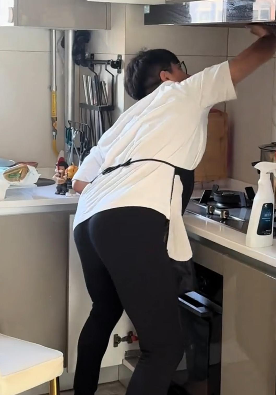 结婚5年，我活成了家里的免费保姆+专属提款机，而我的妻子，却活得像个十指不沾阳春