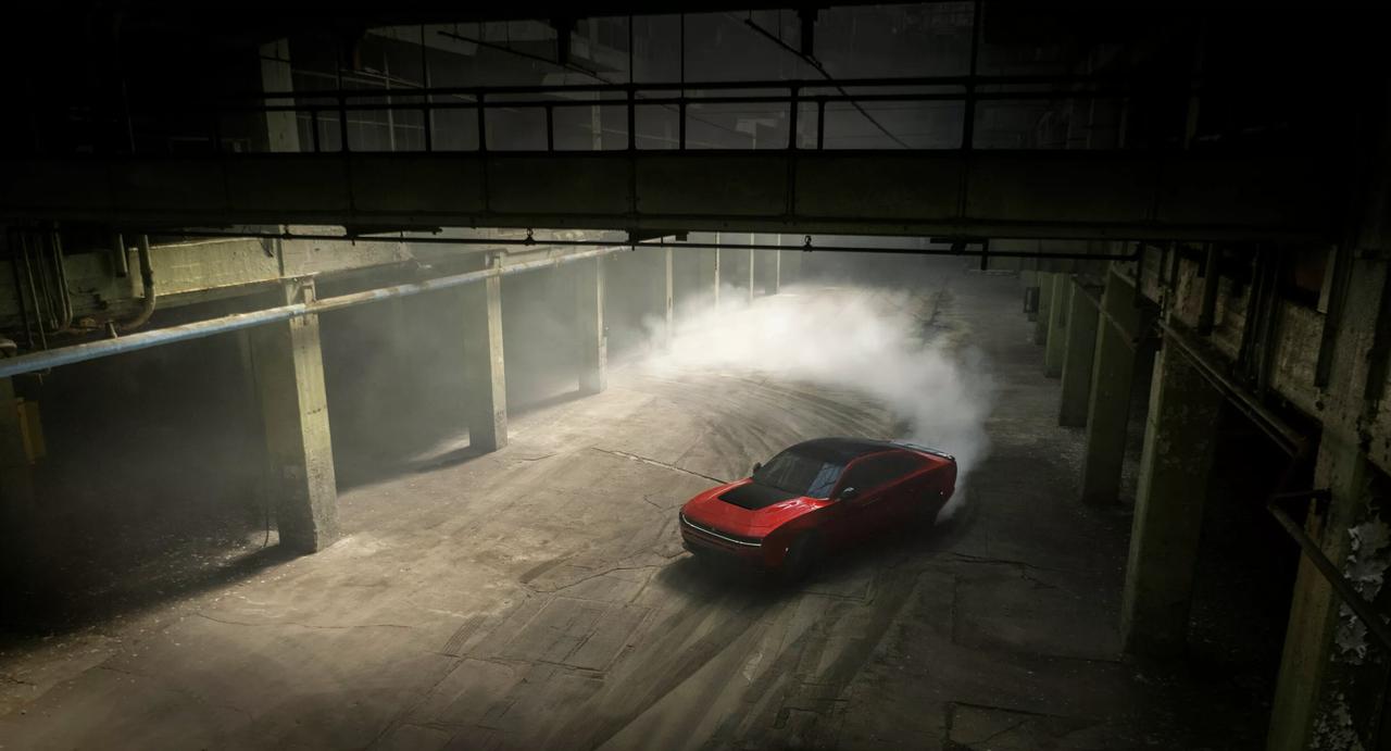 去年，道奇利用春季嘉年华推出了一款定制版 Charger Daytona，车身带