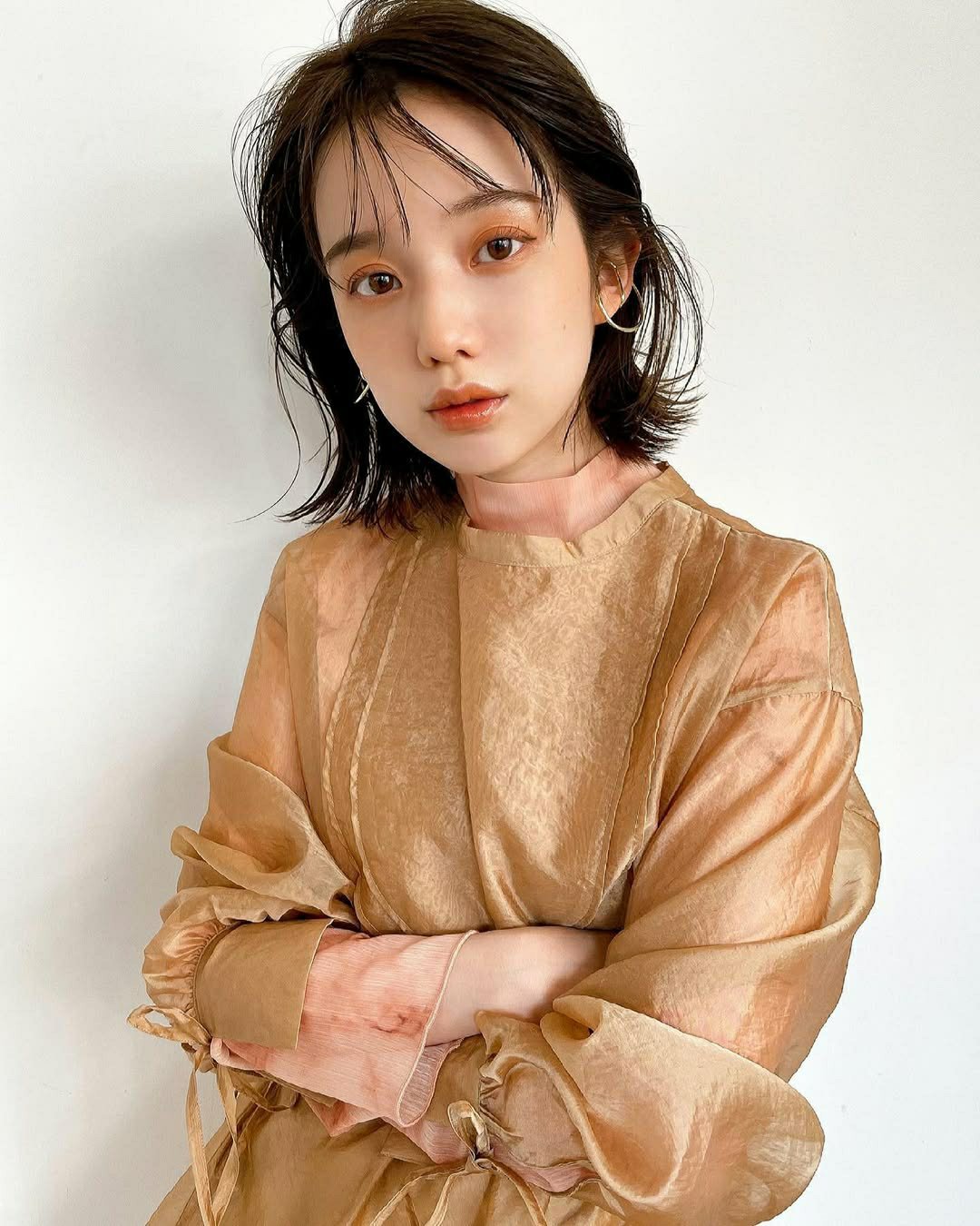 日娱新闻  弘中绫香  理发师分享弘中绫香美图 