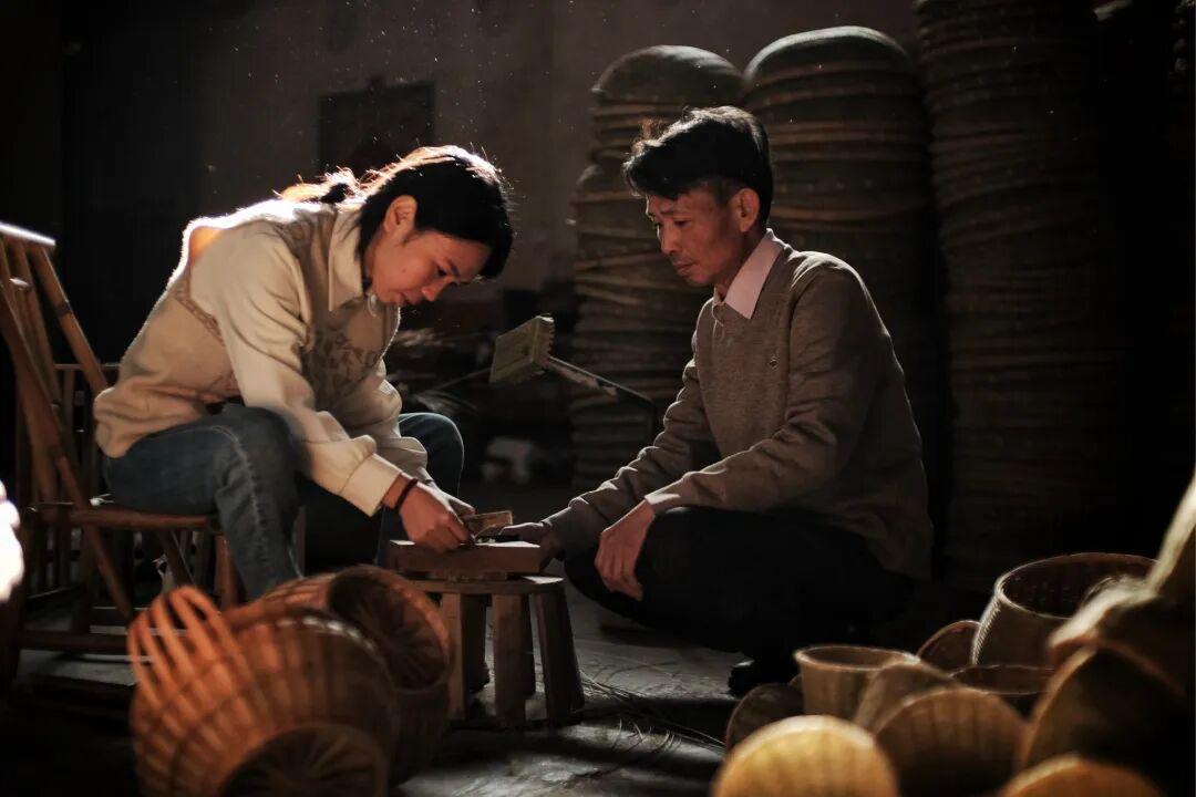 守竹为艺，以编兴业！90后非遗传承人刘霞冰，让老手艺走出大山
 
刘霞冰，女，1