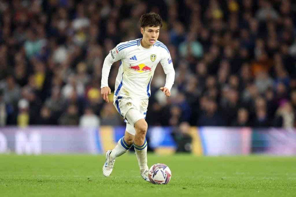 铁锤帮补时阶段连进两球，2-2常规时间和利兹联战平，提前走的球迷又回来多看了一小