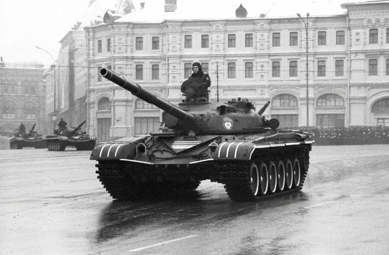 T-72/BMP-1/BMD-1（1977年）