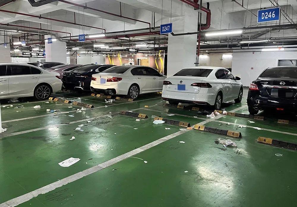 宁波一知名商场竟被集体吐槽 垃圾遍地、果皮成堆、污水横流……这样的景象，竟然出现