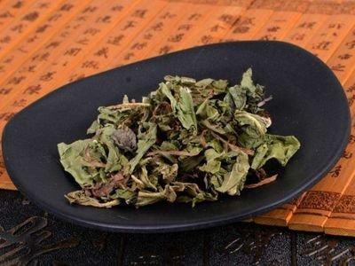 天天喝蒲公英水，对甲状腺结节有好处吗？
蒲公英大家都认识，它被称为药草皇后，有消