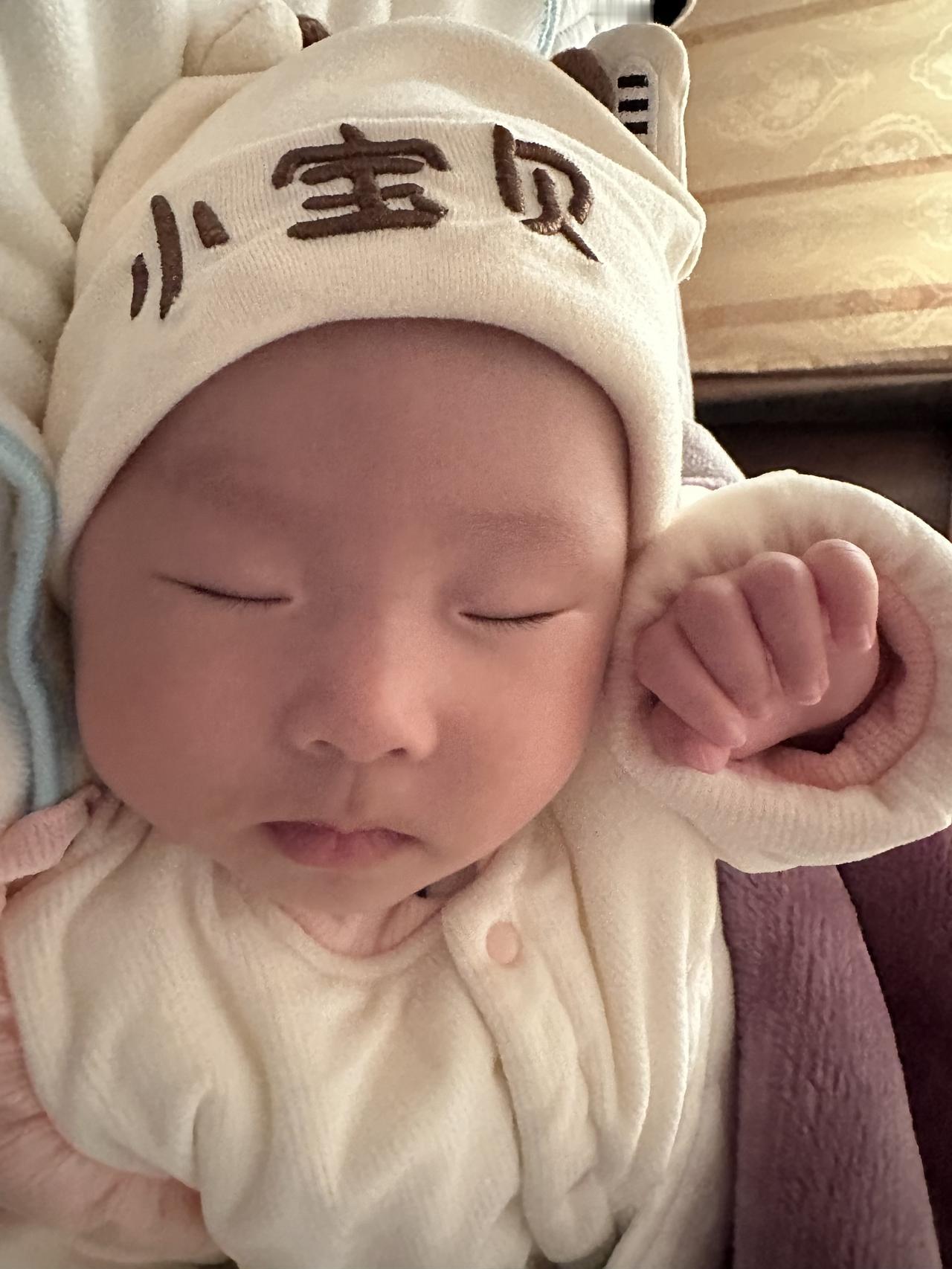 咿咿呀呀的小奶音，是世界上最好听的声音。