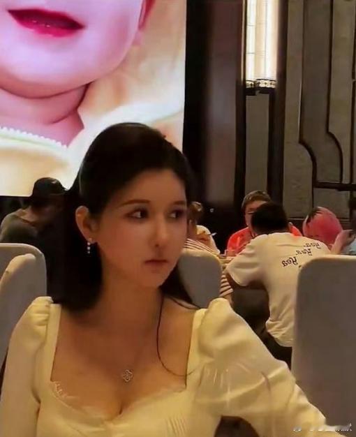 上海顶级名媛长得一模一样，富家公子们看不出来吗？ 