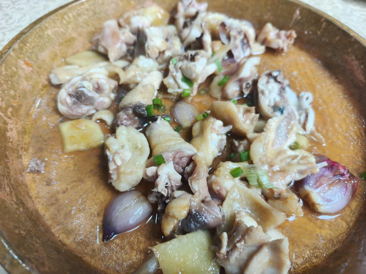 晒晒你的美食吧昨天去从化溪头村，在村里一家饭店吃饭，我只是一个穷老头就点了这几个