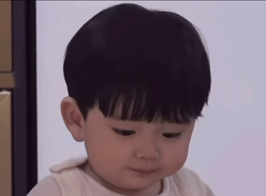 Yoojun宝宝萌翻了～虽然都说像Hacipupu，但是Dimoo塑也完全ok