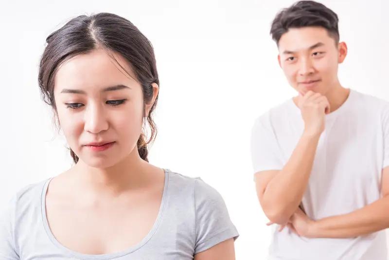 维持夫妻关系最重要的因素有很多，我觉得沟通和信任首当其冲。有研究显示，超70%的