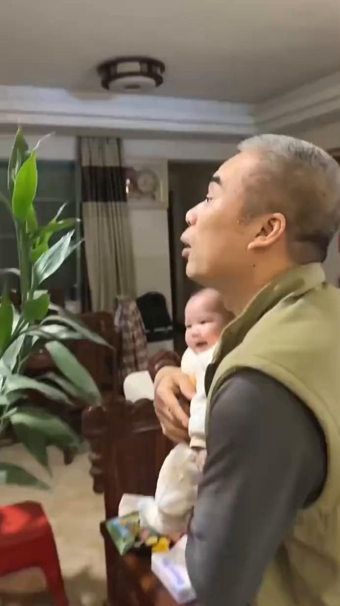 哈哈哈哈。