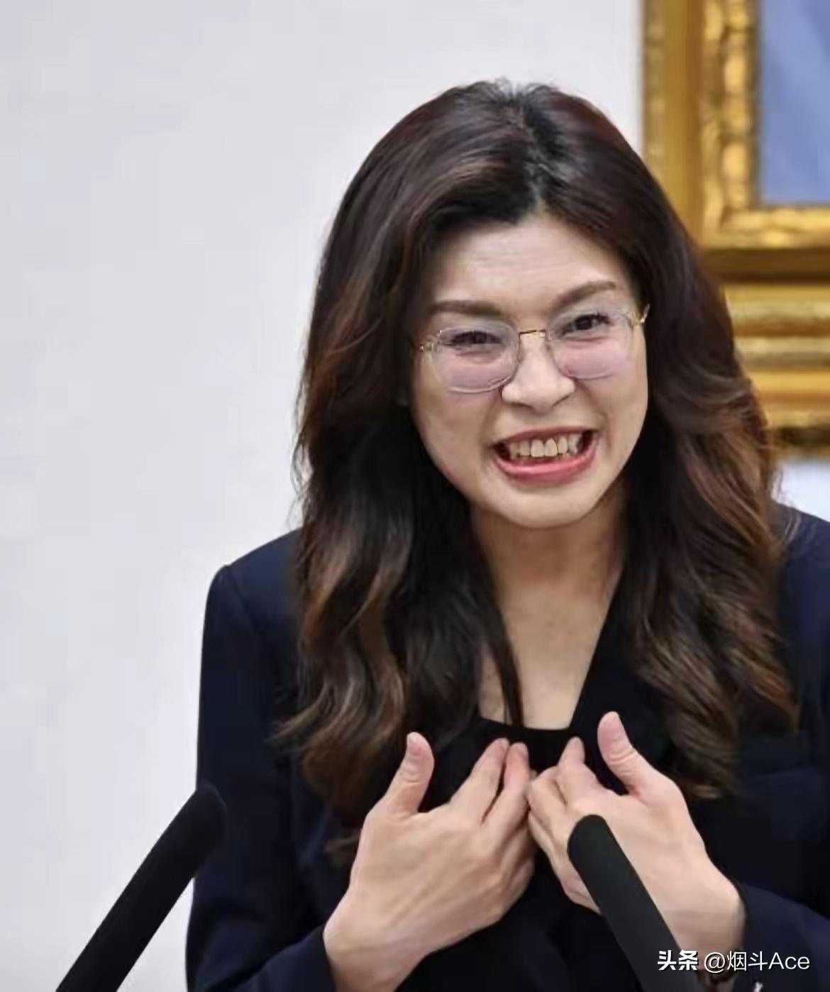 汤家凤发文表示，当时郑丽文来大陆拜谒中山陵，他就拒绝抱有任何期待，甚至打算专程赶