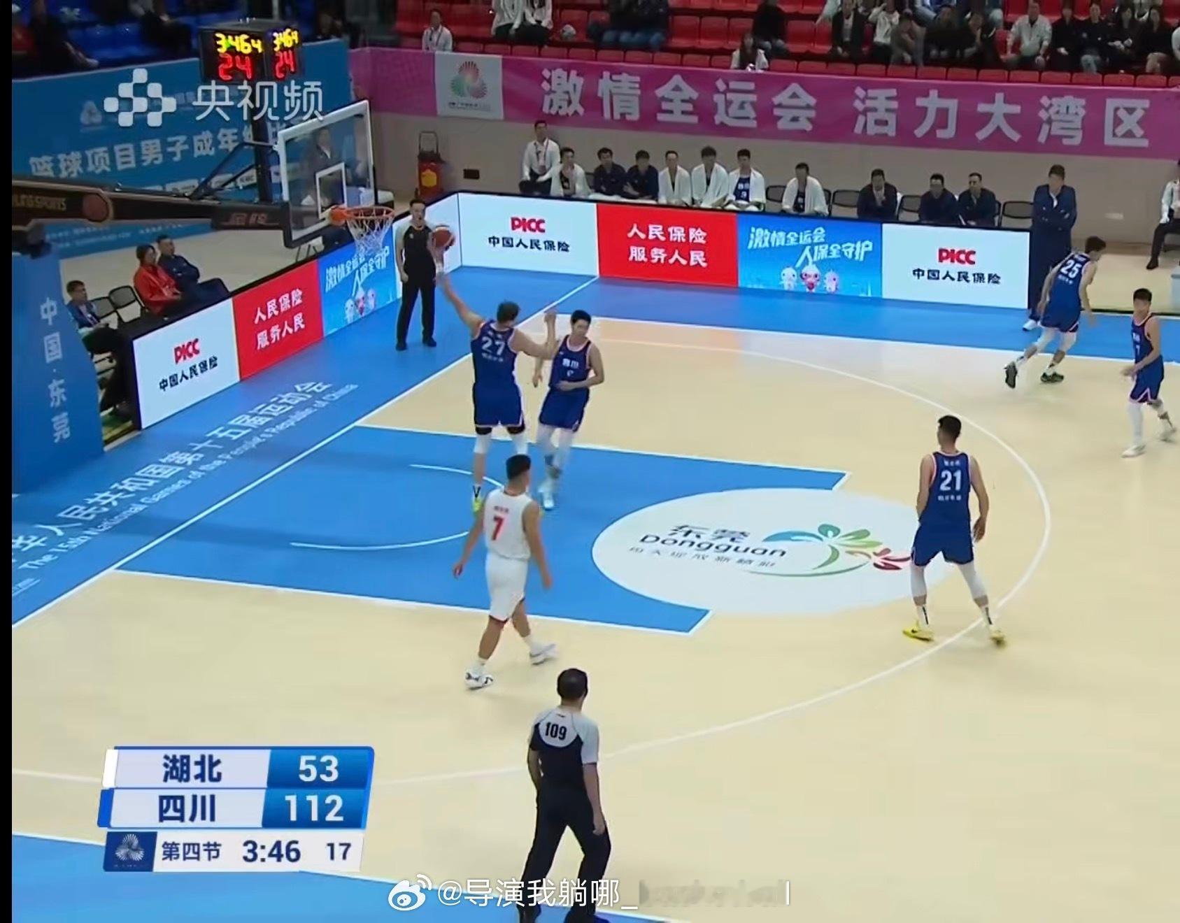 从来没见到周琦这么拼，领先60分了还在全场飞奔[污][污][污][污] ​​​