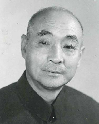 佟大方（1919—1984），满族，艺名佟存正，横跨相声、评书、单弦、北京曲剧的