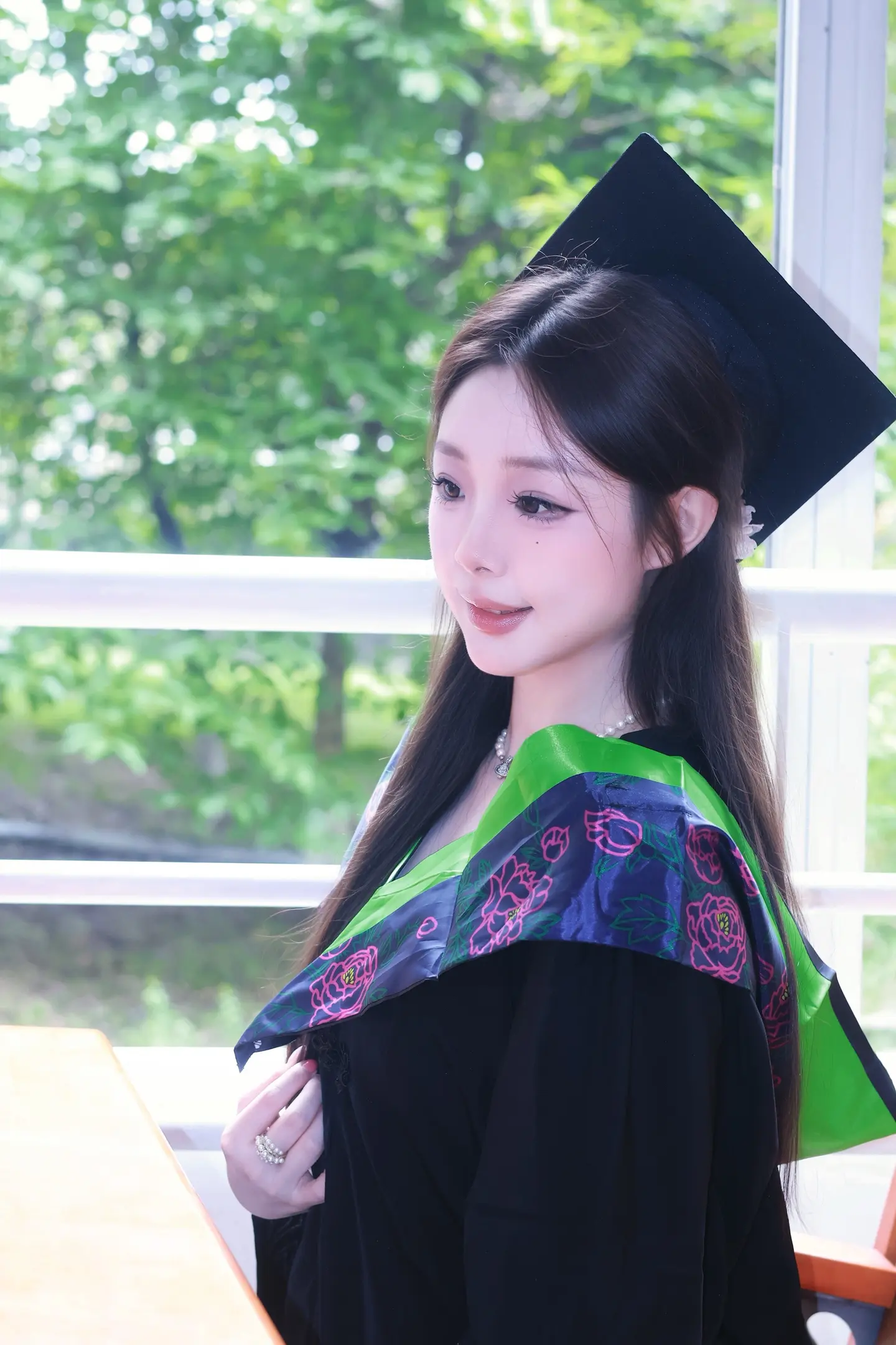 祝自己挺拔 再挺拔一点🎓