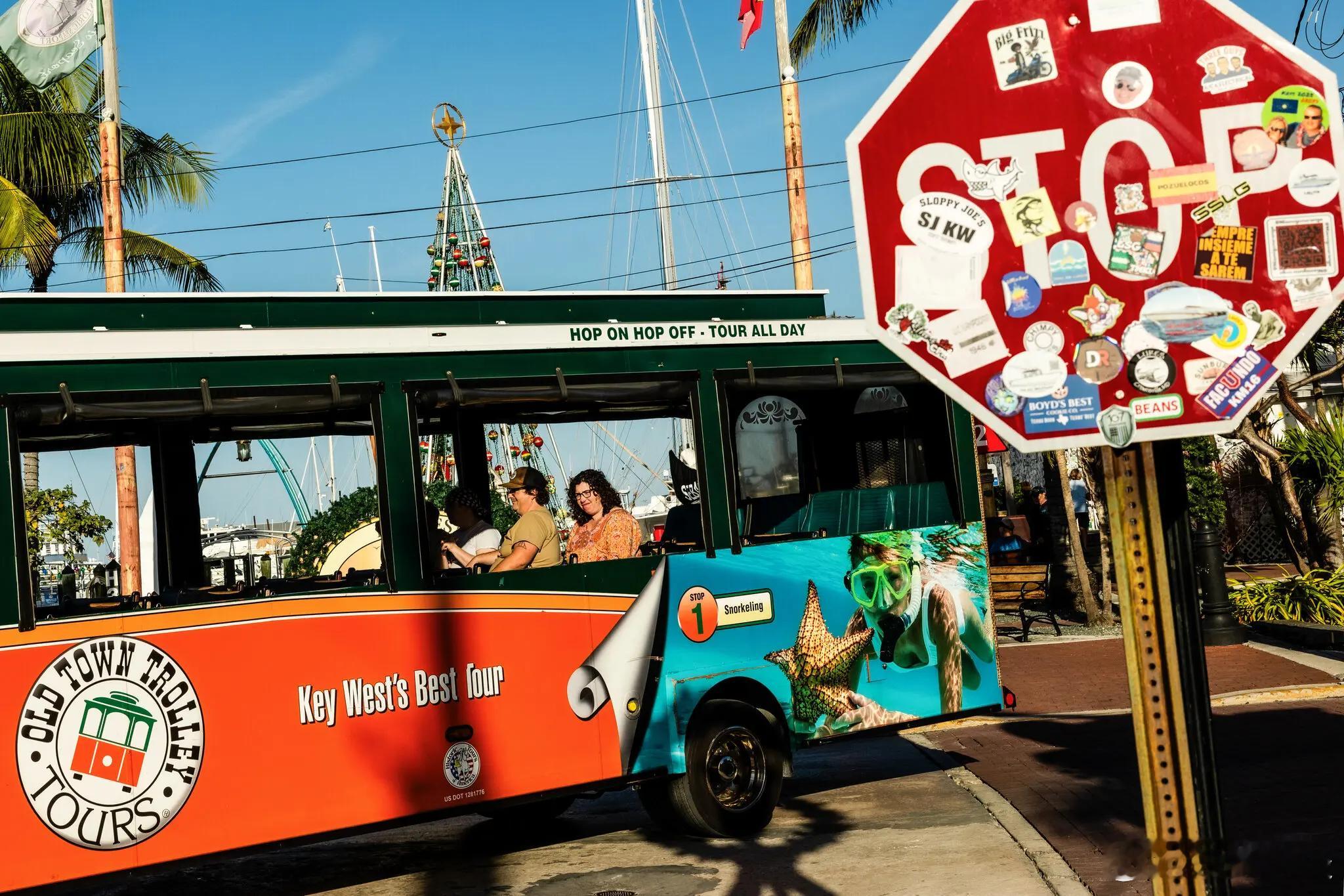 【美国旅游业还能承受多少？】[省流：美国长期位居外国游客梦想目的地榜首，但其吸引