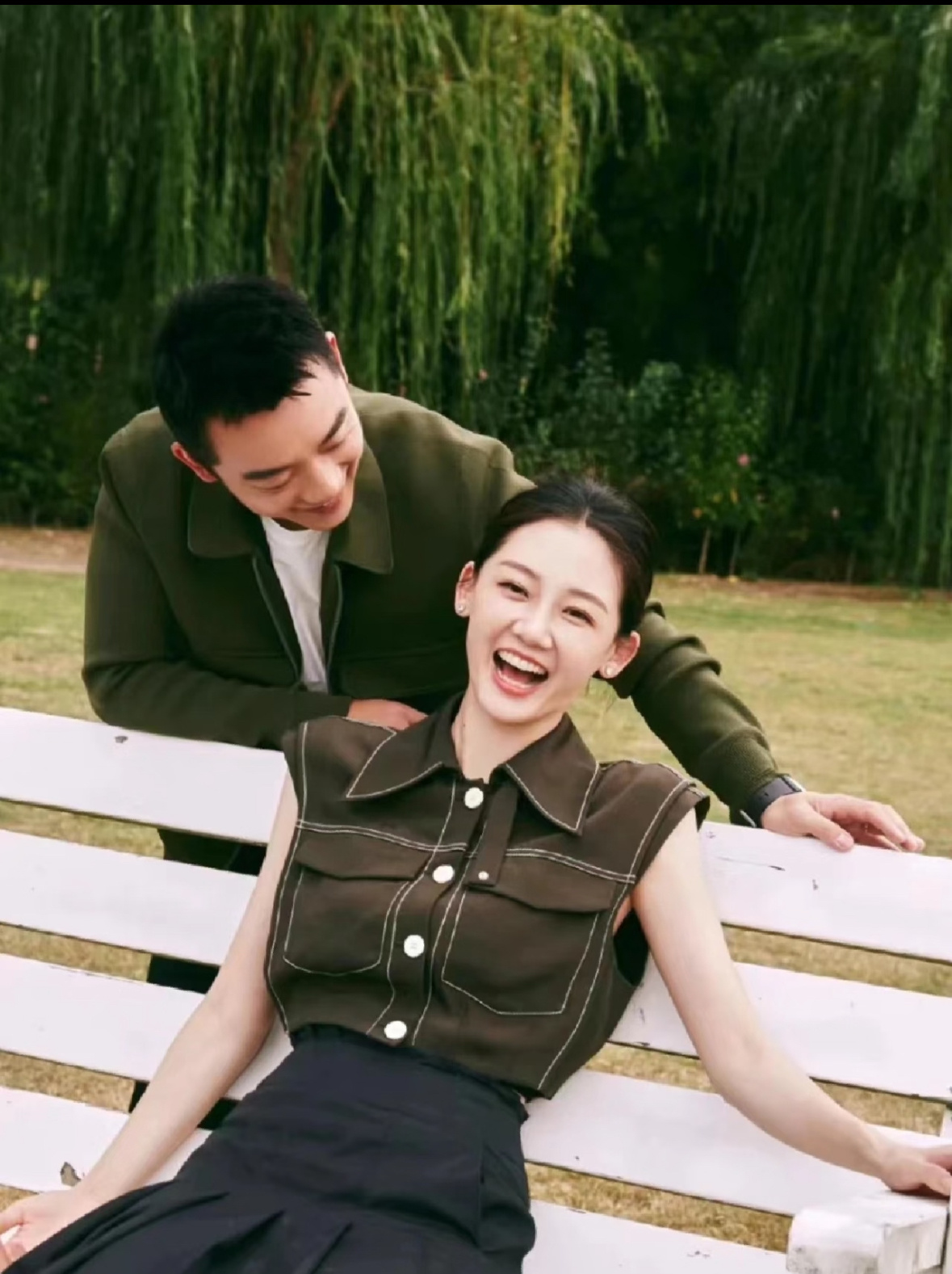 苗苗转发李晨郑恺跑男停宣苗苗估计也是替郑凯觉得不舒服吧，转发肯定是手滑了，谁都有