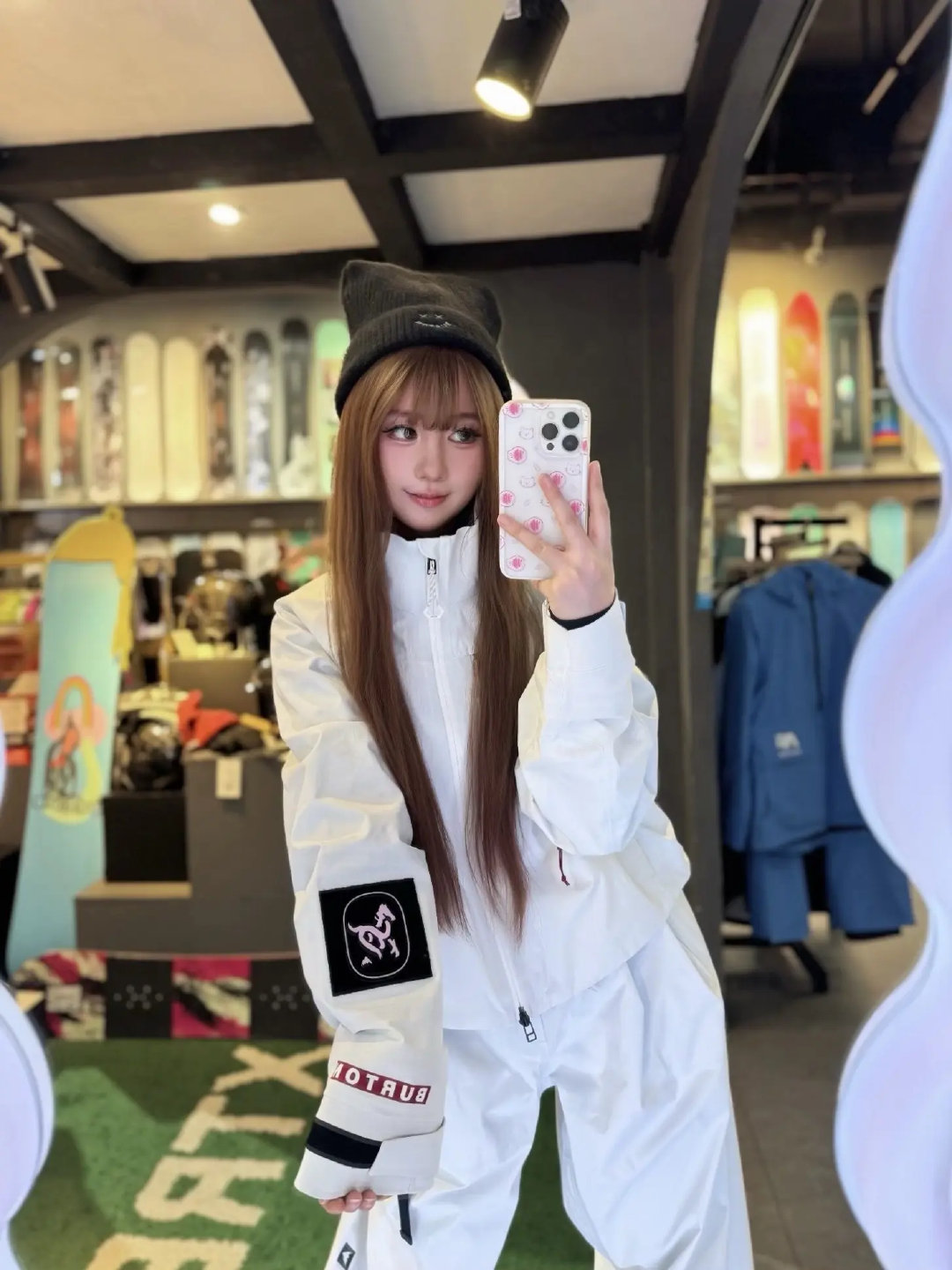 Burton马年限量款雪服合集来啦~4款全上身实物图，裤子+上衣两件套搭配，滑雪