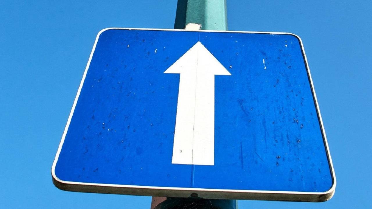 我给老公放了话：公婆要是进了这个门，我就走。婆婆直接冲上来论理：赡养父母是孩子的