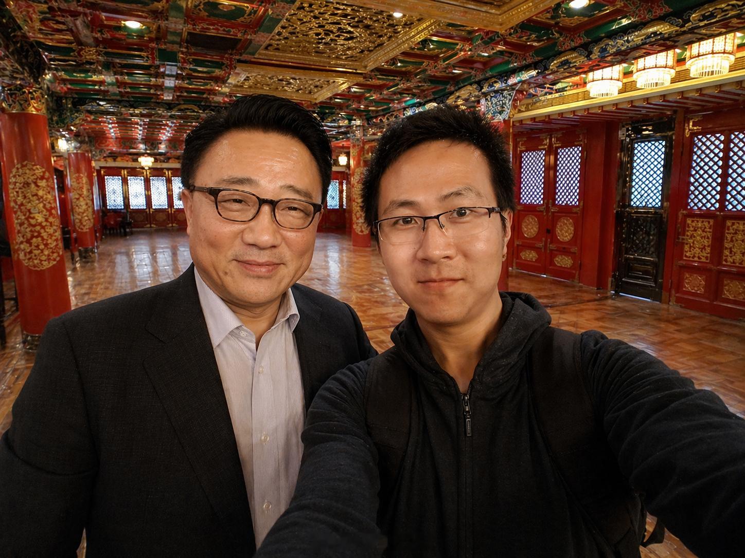 试了下ChatGPT最新的Image-2，生成图片的真实感比原来好了很多，可以说