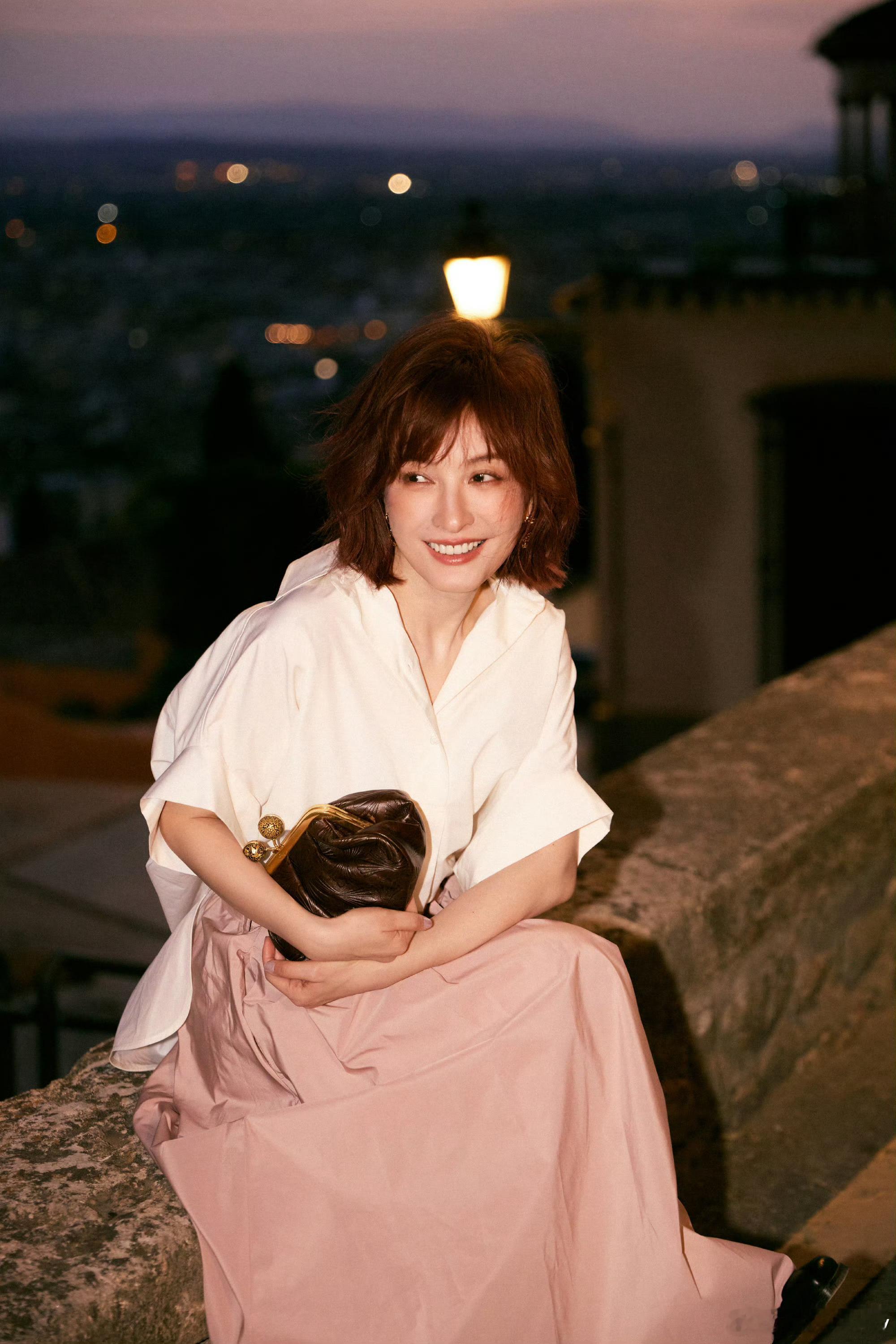 突然get到了吴昕的美 看来我的审美领先内娱20年，一直觉得吴昕就是东方赫本，长