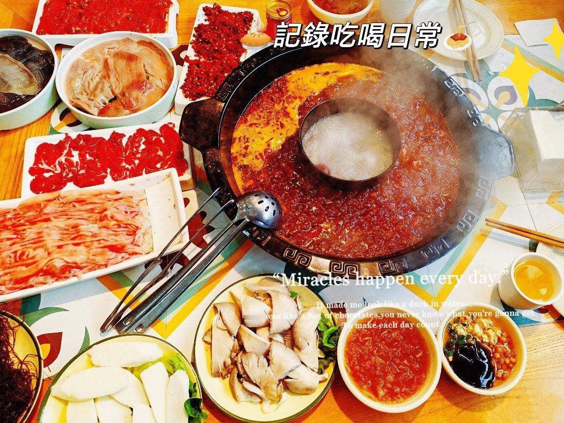 饭点啦！宝子们晚上吃的什么？喉咙肿着都在吃，以毒攻毒 福满杯盘，就是春满人间 