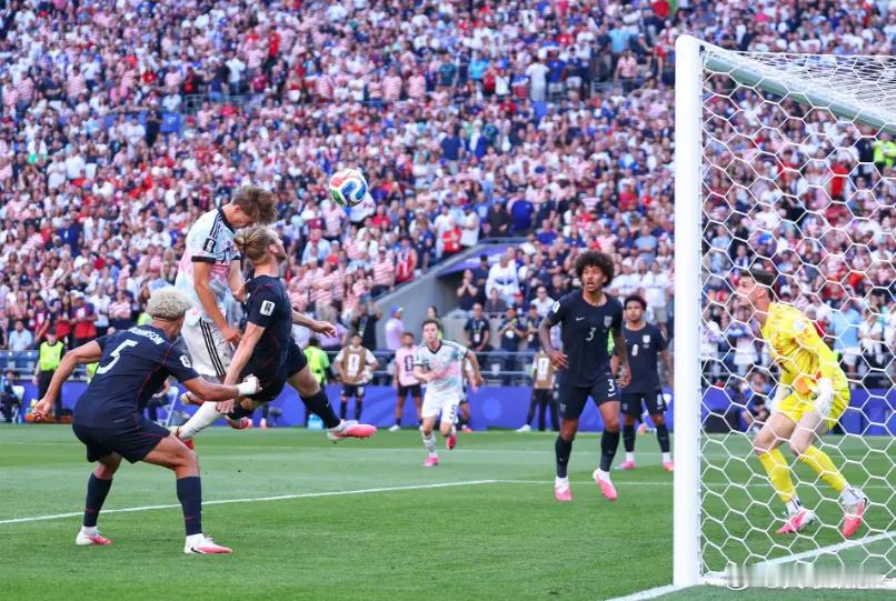 世界杯：正义必胜！德凯特拉雷独造3球，比利时4-1美国约战西班牙北京时间7月7日