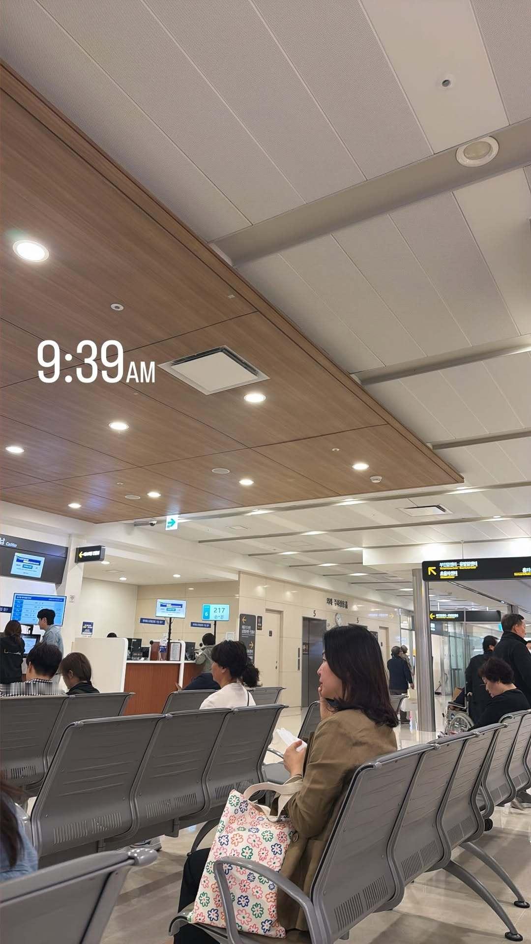 “CB百蓝_。260420李东海 ins story更新： 