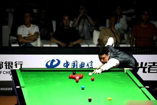 2026年世锦赛开幕，卫冕冠军赵心童带人杀回来了！
 

他这赛季包揽球员系列赛