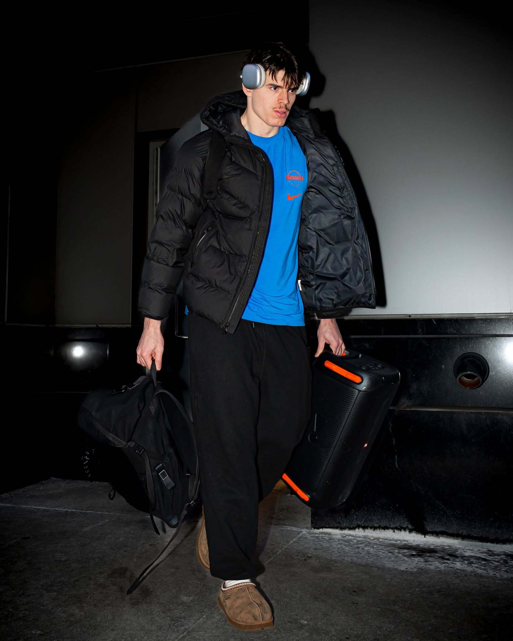 雷霆官方祝巴恩海泽生日快乐：The big 2️⃣4️⃣ for our guy